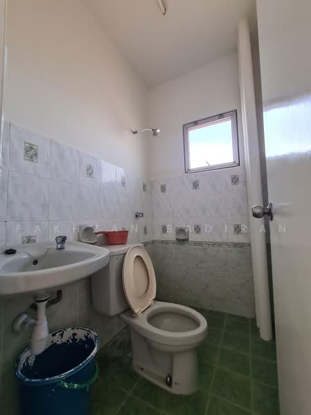 Pangsapuri untuk Disewa di Intana Ria - Fakhzan Badiran - Bathroom - PropertyGuru.com.my