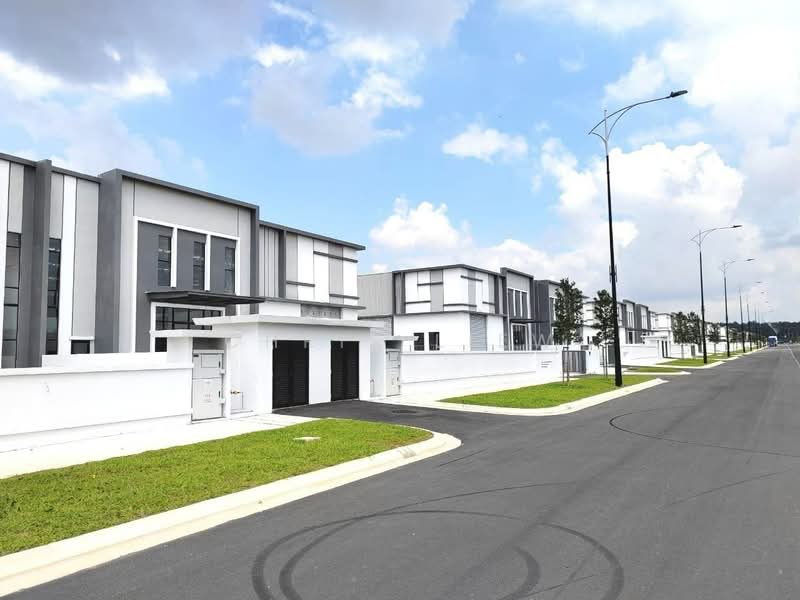Kilang Berkembar untuk Disewa di Eco Business Park 1 (Johor Bahru) - Chris Liew - Exterior - PropertyGuru.com.my