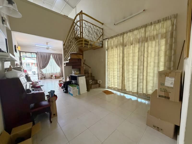 Rumah Teres 1 Tingkat untuk Dijual di Taman Pelangi Indah (Ulu Tiram) - Carson . - Living Room - PropertyGuru.com.my