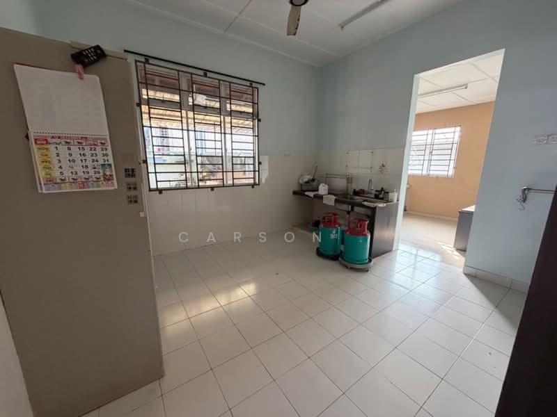 Rumah Teres 1 Tingkat untuk Dijual di Taman Pelangi Indah (Ulu Tiram) - Carson . - Kitchen - PropertyGuru.com.my