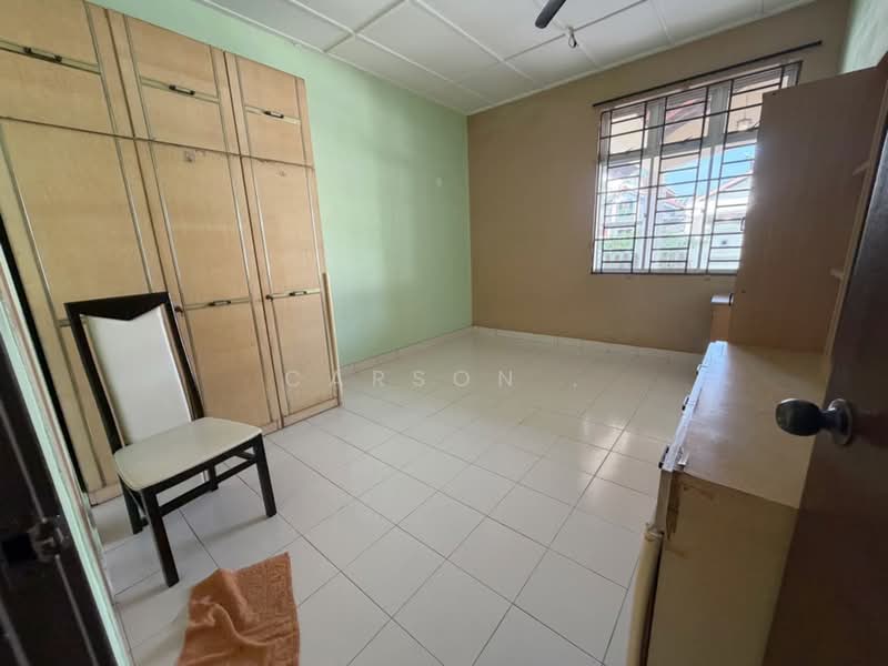 Rumah Teres 1 Tingkat untuk Dijual di Taman Pelangi Indah (Ulu Tiram) - Carson . - Bedroom - PropertyGuru.com.my