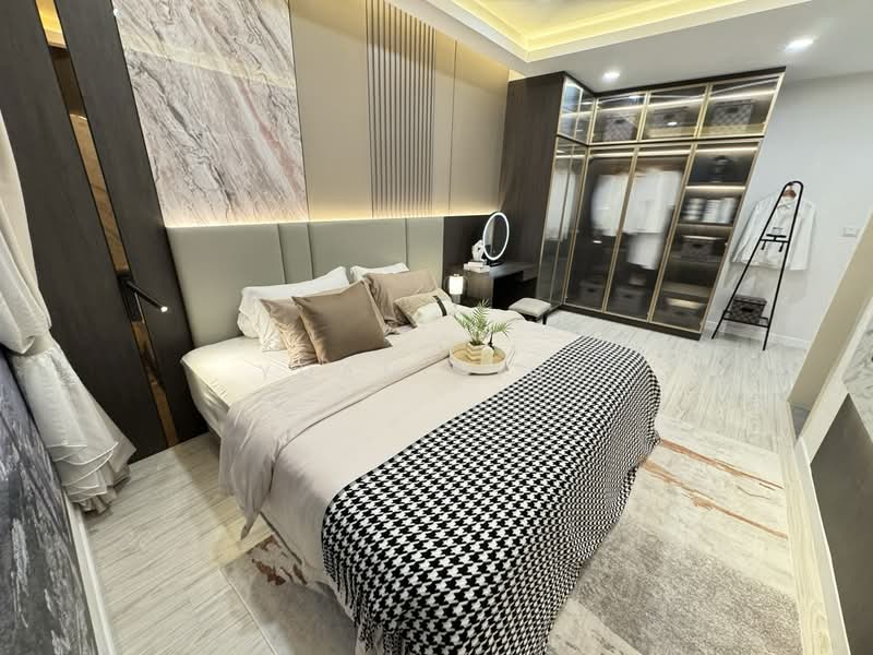 Service Residence for Sale at Pinnacle Bukit Gambier - Yuan Ping - PropertyGuru.com.my