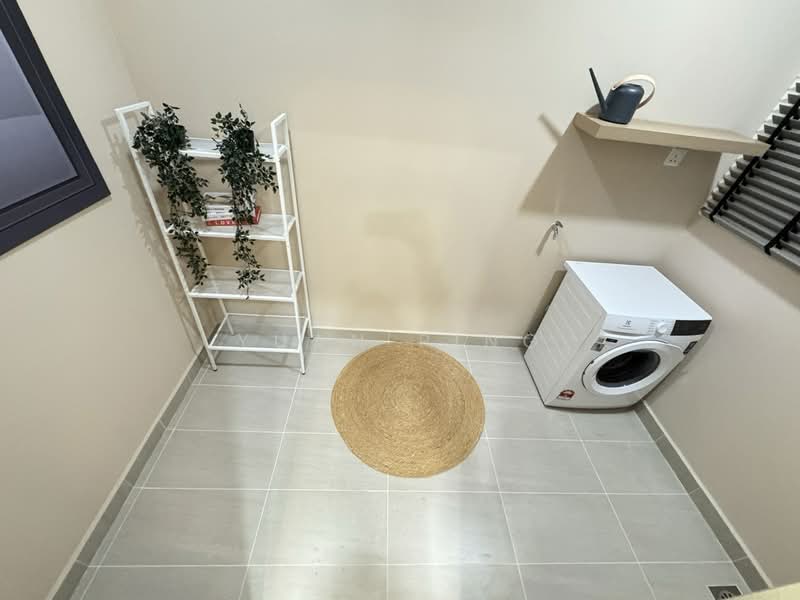Service Residence for Sale at Pinnacle Bukit Gambier - Yuan Ping - PropertyGuru.com.my
