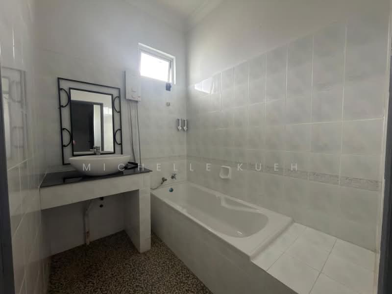 Rumah Banglo untuk Disewa di Taman Nusa Perintis (Iskandar Puteri (Nusajaya)) - Michelle Kueh - Bathroom - PropertyGuru.com.my