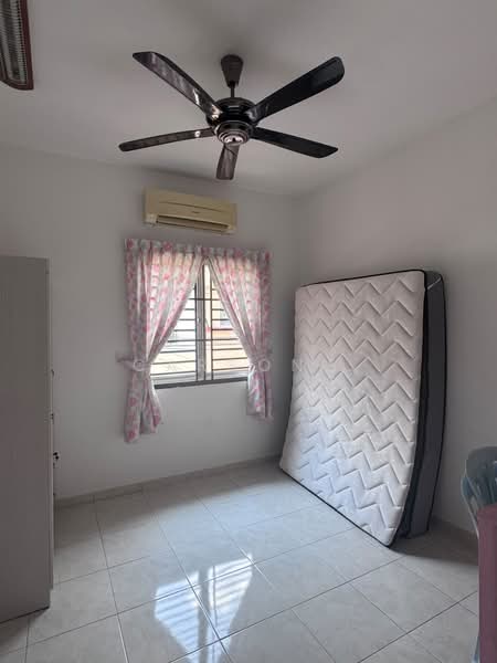 Rumah Teres 2 Tingkat untuk Dijual di Setia Tropika (Johor Bahru) - Carson . - Bedroom - PropertyGuru.com.my