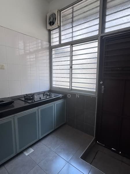 Rumah Teres 2 Tingkat untuk Dijual di Setia Tropika (Johor Bahru) - Carson . - Kitchen - PropertyGuru.com.my