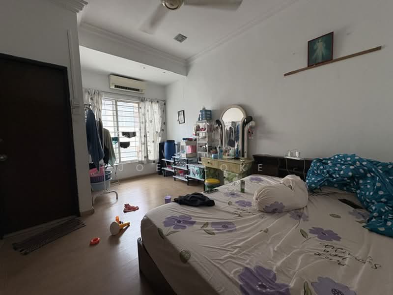 Rumah Teres 2 Tingkat untuk Dijual di SS4 (Petaling Jaya) - Joel Loke - Bedroom - PropertyGuru.com.my