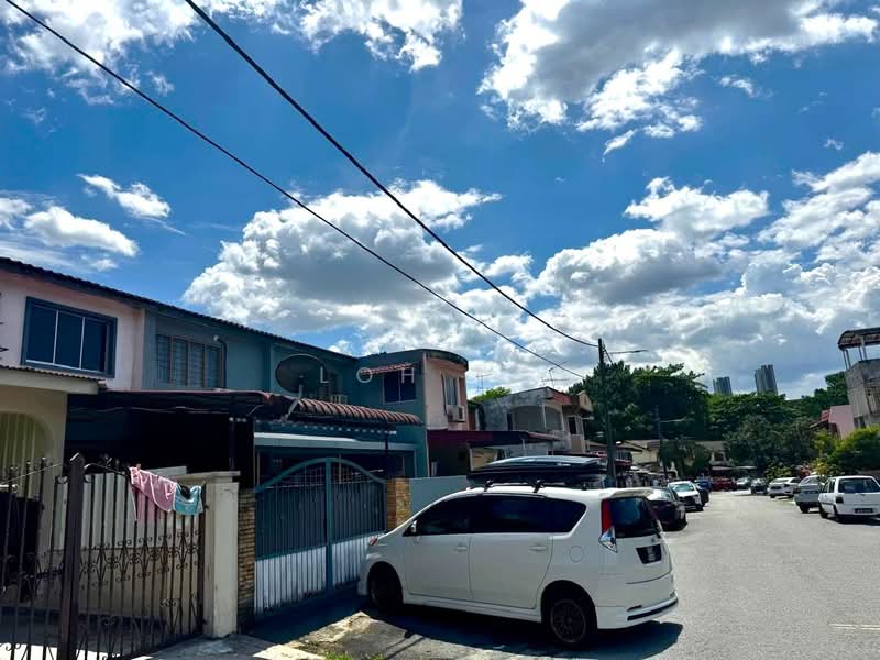 Rumah Teres 2 Tingkat untuk Disewa di Taman Muda (Ampang) - Loh KC - Exterior - PropertyGuru.com.my