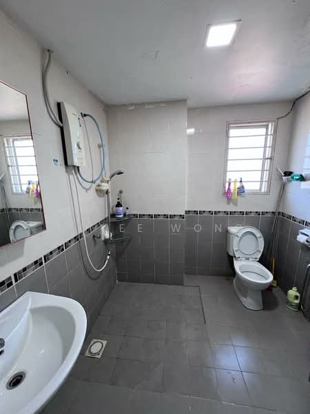 Kondominium untuk Dijual di Selayang Point - Coyee Wong - Bathroom - PropertyGuru.com.my
