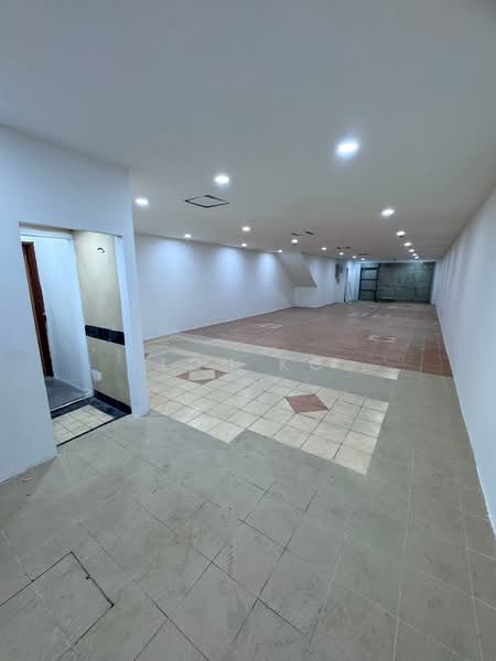 Shop for Rent in PJS 8, Sunway Mentari (Petaling Jaya) - Loh KC - Interior - PropertyGuru.com.my