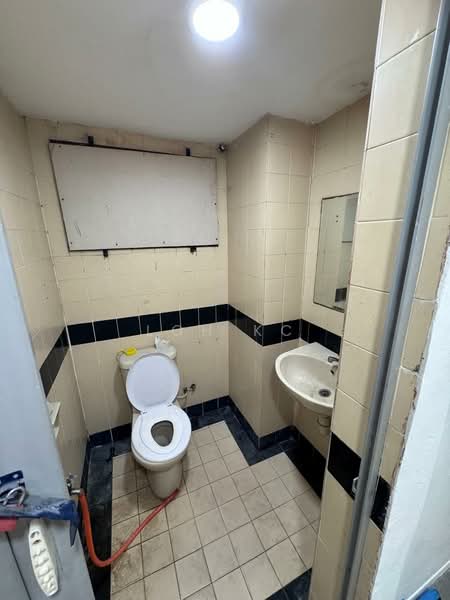 Shop for Rent in PJS 8, Sunway Mentari (Petaling Jaya) - Loh KC - Bathroom - PropertyGuru.com.my