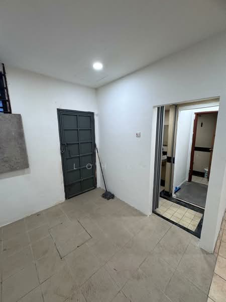 Shop for Rent in PJS 8, Sunway Mentari (Petaling Jaya) - Loh KC - Interior - PropertyGuru.com.my