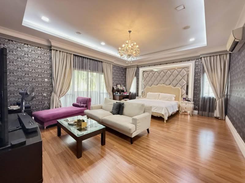 Bungalow House for Sale in Kota Damansara (Selangor) - Adzura Zamedin - Master Bedroom - PropertyGuru.com.my