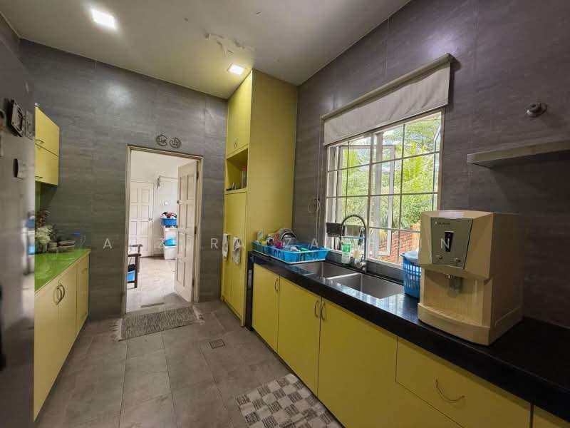 Bungalow House for Sale in Kota Damansara (Selangor) - Adzura Zamedin - Kitchen - PropertyGuru.com.my