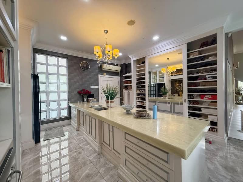 Bungalow House for Sale in Kota Damansara (Selangor) - Adzura Zamedin - Kitchen - PropertyGuru.com.my