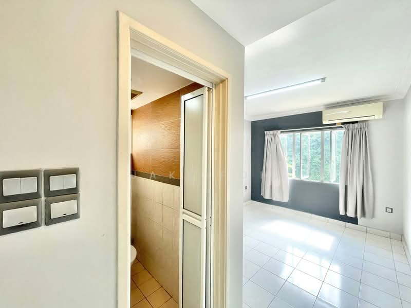 Service Residence for Rent at Serviced Residence @ Casa Tiara - Jake Poh - Bathroom - PropertyGuru.com.my