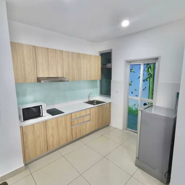 Kediaman Servis untuk Dijual di Meridin Bayvue Serviced Apartment - Roy Chan - PropertyGuru.com.my
