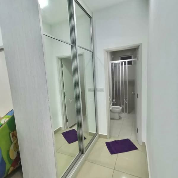 Kediaman Servis untuk Dijual di Meridin Bayvue Serviced Apartment - Roy Chan - PropertyGuru.com.my