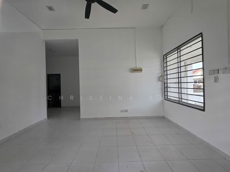 Rumah Kluster untuk Dijual di Taman Kota Masai (Pasir Gudang) - Christina Ang - Living Room - PropertyGuru.com.my