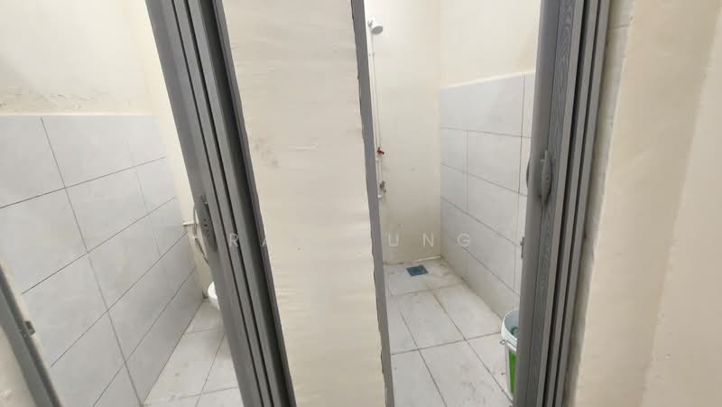 1-storey Terraced House for Rent in Taman Sentosa (Johor Bahru) - Ray Tung - Bathroom - PropertyGuru.com.my