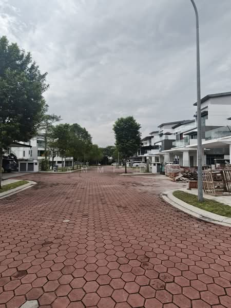 Bungalow for Sale in Taman Molek (Johor Bahru) - Sammi Hoo - PropertyGuru.com.my