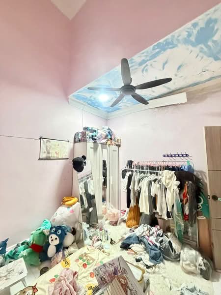Rumah Teres 1.5-Tingkat untuk Dijual di Taman Pelangi Indah (Ulu Tiram) - Nico Chong - Bedroom - PropertyGuru.com.my