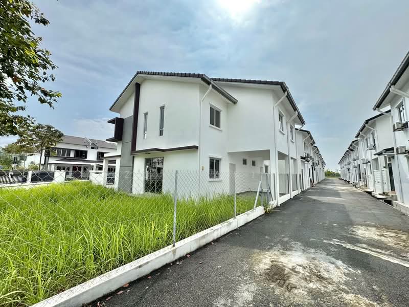 2-storey Terraced House for Sale in Bandar Rimbayu (Telok Panglima Garang) - Zul Hasif - PropertyGuru.com.my