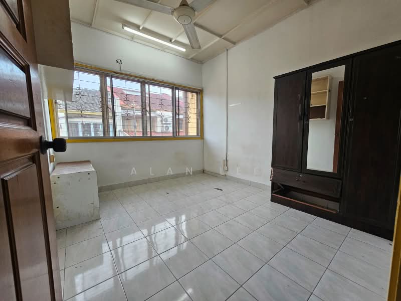 2-storey Terraced House for Sale in Taman Cheras (Cheras) - Alan Lee - Bedroom - PropertyGuru.com.my