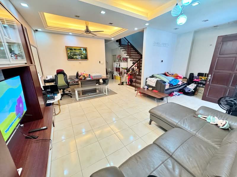 2-storey Terraced House for Sale in Alam Sari (Bangi) - Zul Hasif - Living Room - PropertyGuru.com.my