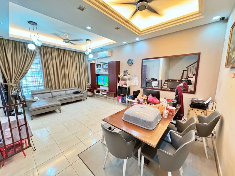 2-storey Terraced House for Sale in Alam Sari (Bangi) - Zul Hasif - Living Room - PropertyGuru.com.my