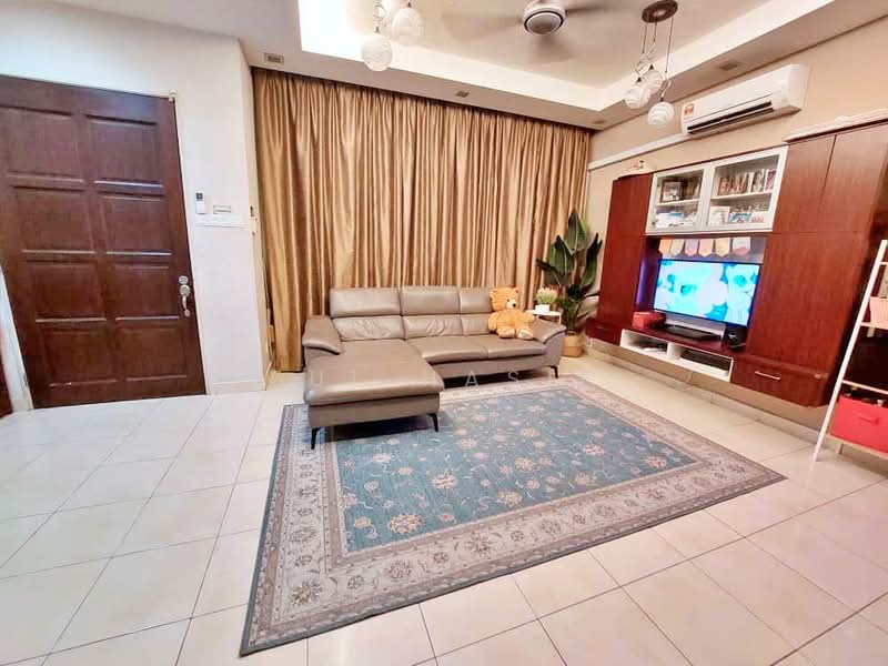 2-storey Terraced House for Sale in Alam Sari (Bangi) - Zul Hasif - Living Room - PropertyGuru.com.my