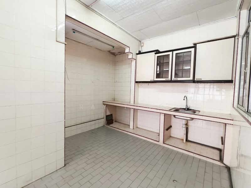 Semi-Detached House for Rent in Taman Pelangi (Johor Bahru) - Ray Tung - Kitchen - PropertyGuru.com.my