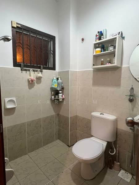Rumah Teres 2 Tingkat untuk Dijual di Taman Setia Indah (Tebrau) - Karl Lim - Bathroom - PropertyGuru.com.my