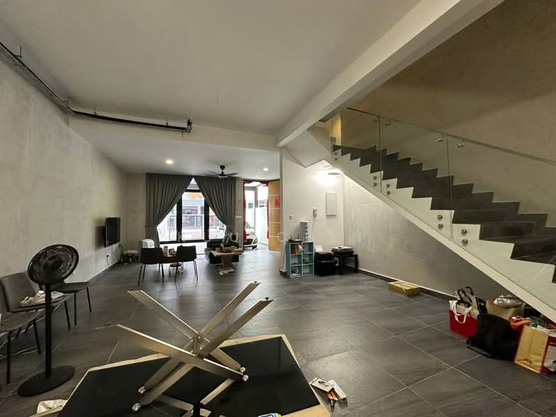 2.5-storey Terraced House for Sale in Bandar Putra (Kulai) - Kuu Chin - Living Room - PropertyGuru.com.my