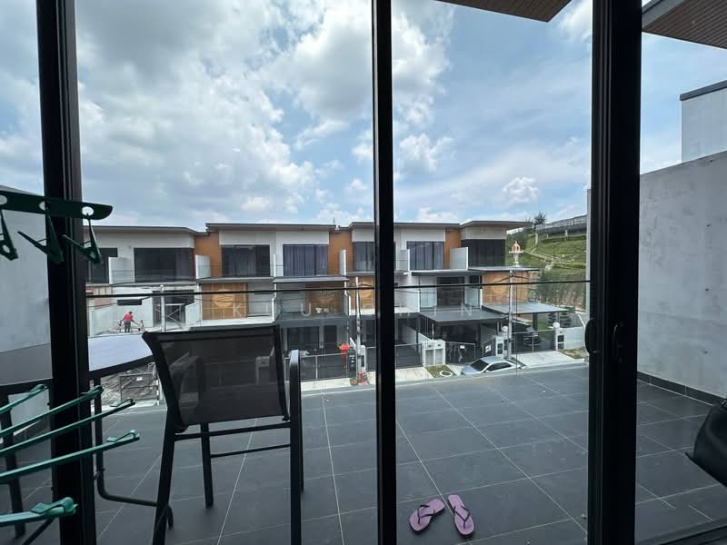 2.5-storey Terraced House for Sale in Bandar Putra (Kulai) - Kuu Chin - Exterior - PropertyGuru.com.my