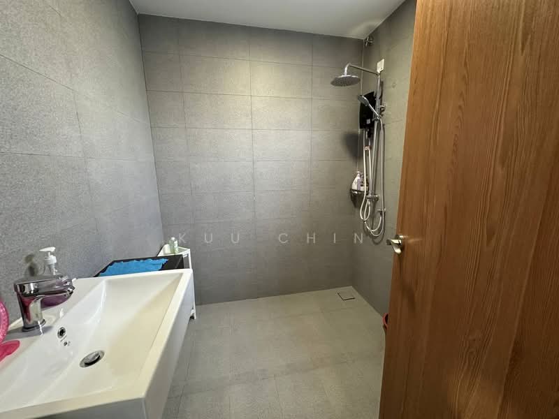 2.5-storey Terraced House for Sale in Bandar Putra (Kulai) - Kuu Chin - Bathroom - PropertyGuru.com.my