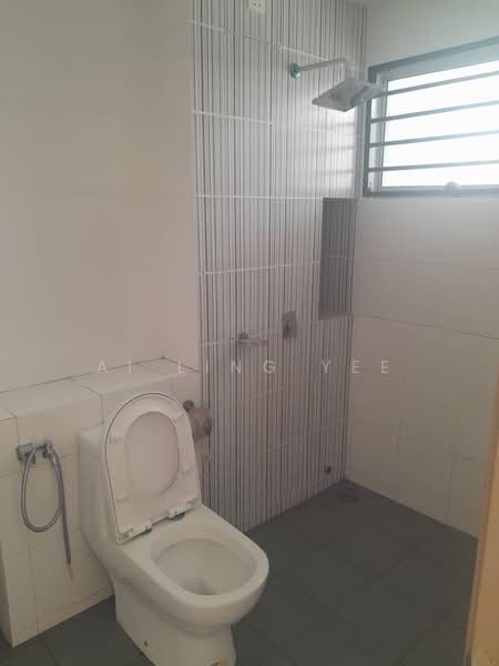 2-storey Terraced House for Rent in Klang (Selangor) - Ai Ling Yee - Bathroom - PropertyGuru.com.my