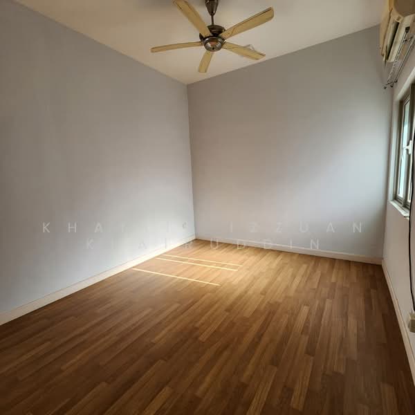 Cluster House for Rent in Sunway Alam Suria (Shah Alam) - Khairil Izzuan Khairuddin - Bedroom 1 - PropertyGuru.com.my