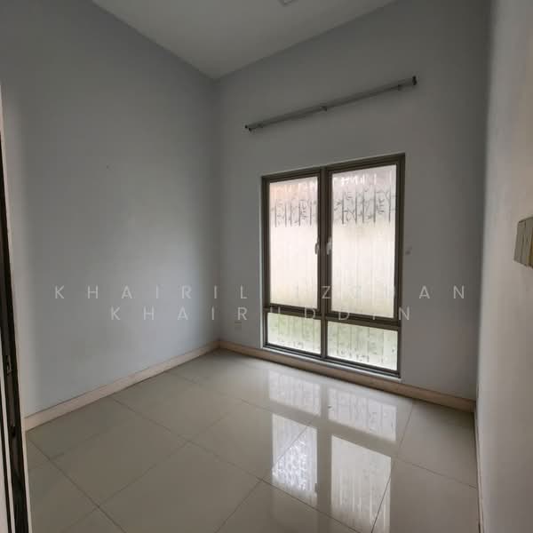Cluster House for Rent in Sunway Alam Suria (Shah Alam) - Khairil Izzuan Khairuddin - Bedroom 3 - PropertyGuru.com.my