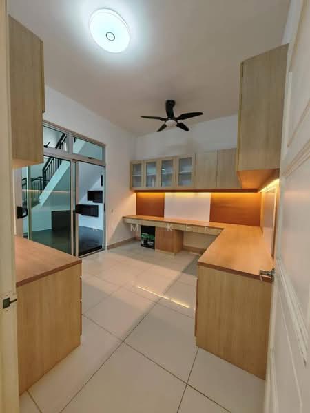 Rumah Teres 2.5 Tingkat untuk Dijual di Taman Sutera Utama (Skudai) - Kym Kee - Study - PropertyGuru.com.my