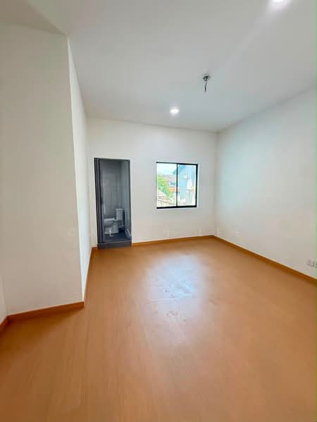 Semi-Detached House for Sale in Taman Air Biru (Pasir Gudang) - Calvin Lee - PropertyGuru.com.my