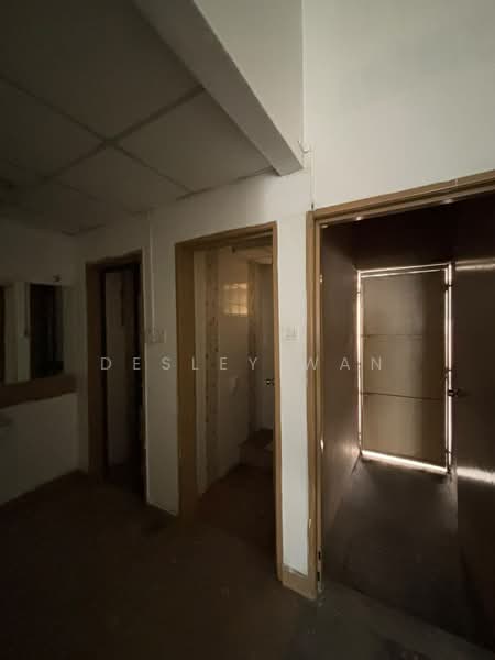 Kedai untuk Disewa di Kota Damansara (Selangor) - Desley Wan - Interior - PropertyGuru.com.my