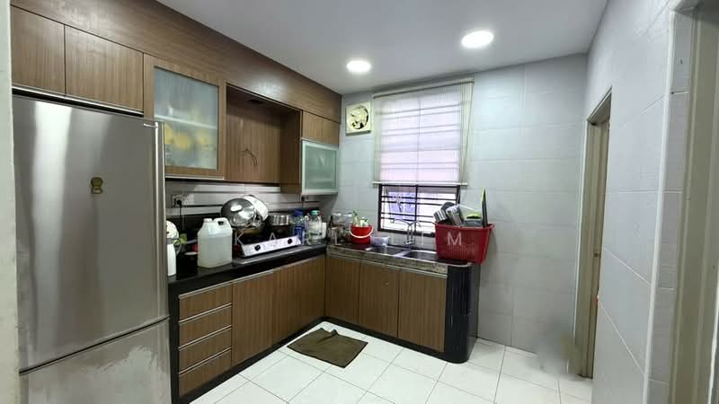 2.5-storey Terraced House for Sale in Taman Setia Indah (Tebrau) - Karl Lim - Kitchen - PropertyGuru.com.my