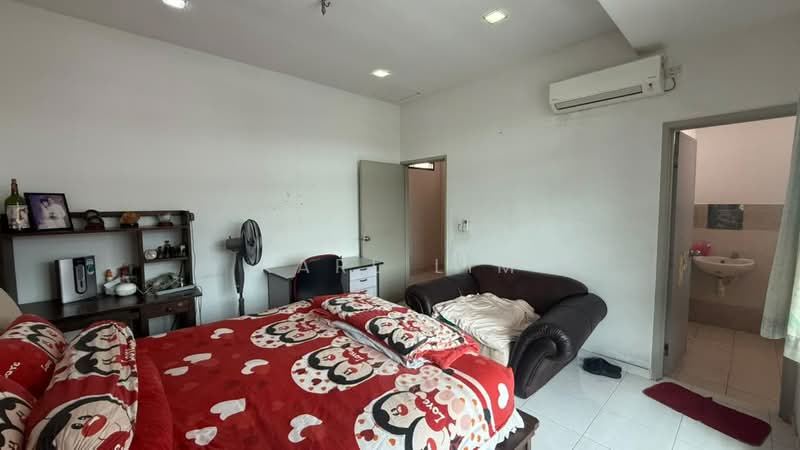 2.5-storey Terraced House for Sale in Taman Setia Indah (Tebrau) - Karl Lim - Bedroom - PropertyGuru.com.my