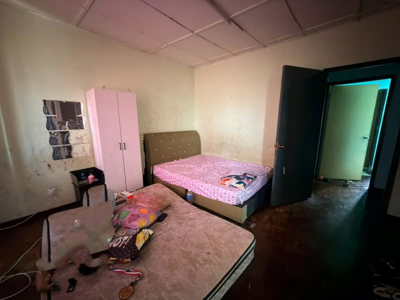 Rumah Teres 2 Tingkat untuk Dijual di Seksyen Bs5 (Serendah) - Liliey Fitri - Bedroom - PropertyGuru.com.my