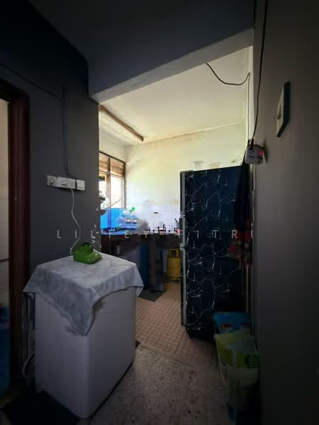 Rumah Teres 2 Tingkat untuk Dijual di Seksyen Bs5 (Serendah) - Liliey Fitri - Kitchen - PropertyGuru.com.my