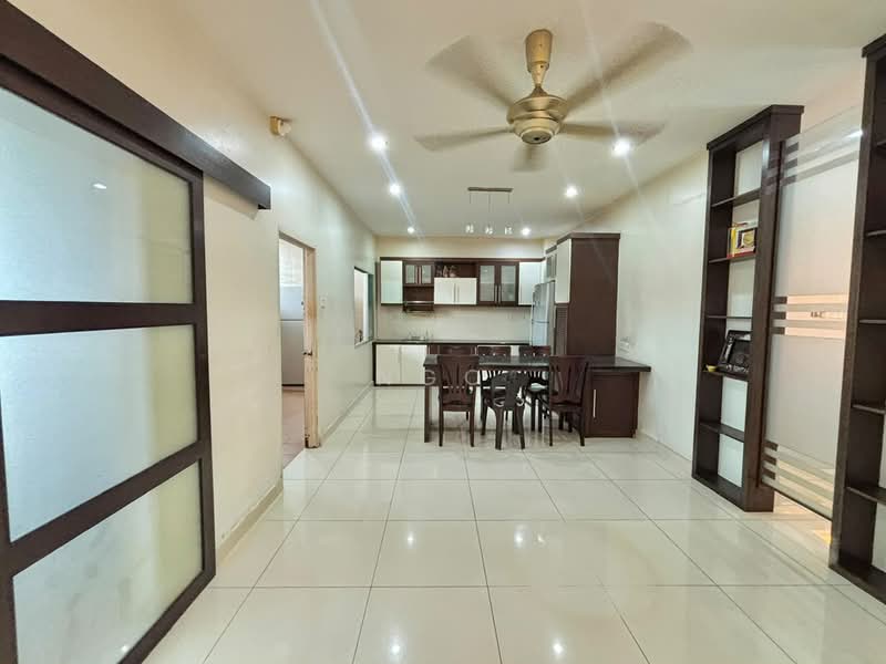 Rumah Teres 2 Tingkat untuk Dijual di Taman Puteri Indah (Batu Pahat) - NGO - Living Room - PropertyGuru.com.my