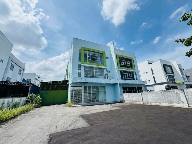 Semi-D Factory for Sale in Shah Alam (Selangor) - Mohd Fadzli - Exterior - PropertyGuru.com.my