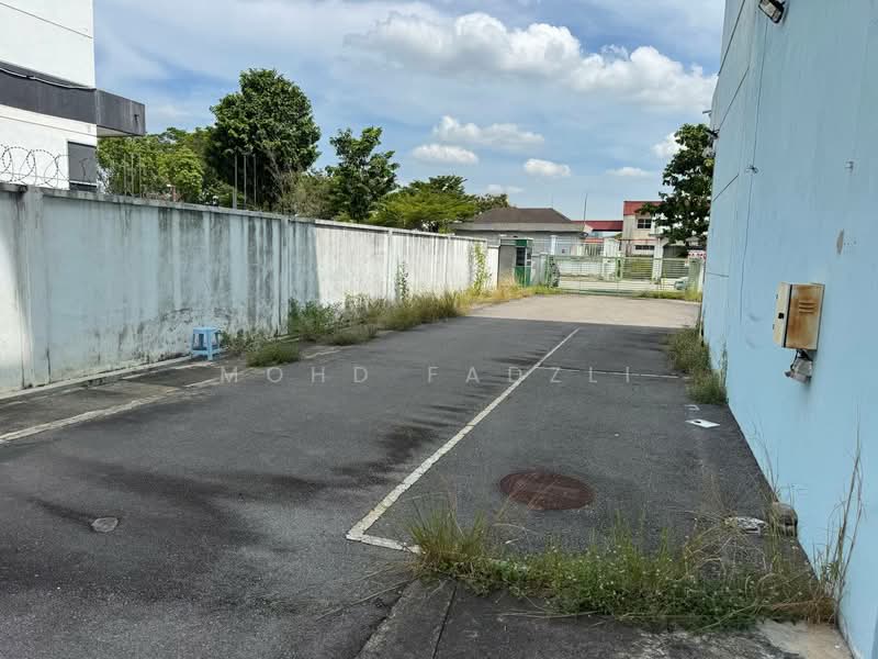 Semi-D Factory for Sale in Shah Alam (Selangor) - Mohd Fadzli - Exterior - PropertyGuru.com.my