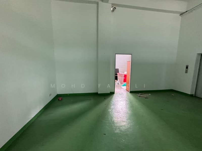 Semi-D Factory for Sale in Shah Alam (Selangor) - Mohd Fadzli - Interior - PropertyGuru.com.my